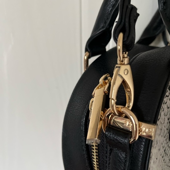 Dune Circle Crossbody bag - Picture 8 of 11